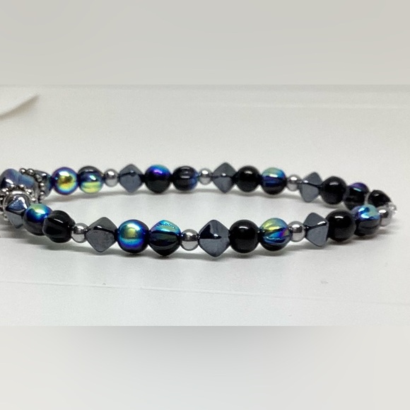 Galaxy themed bracelet with jet glass beads - Picture 3 of 3